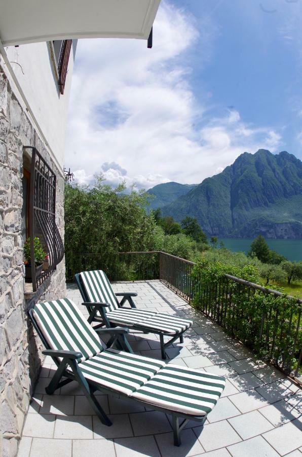 Casa Emilia Riva di Solto Exterior foto