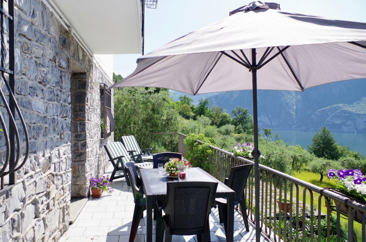 Casa Emilia Riva di Solto Exterior foto