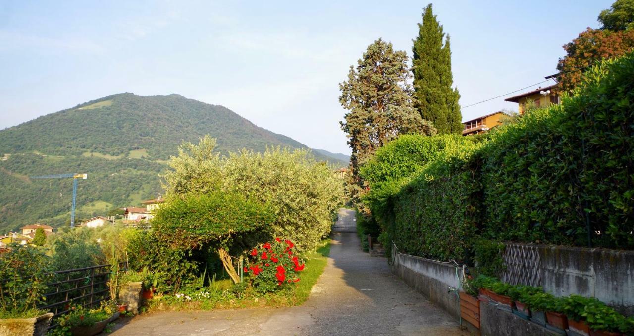 Casa Emilia Riva di Solto Exterior foto